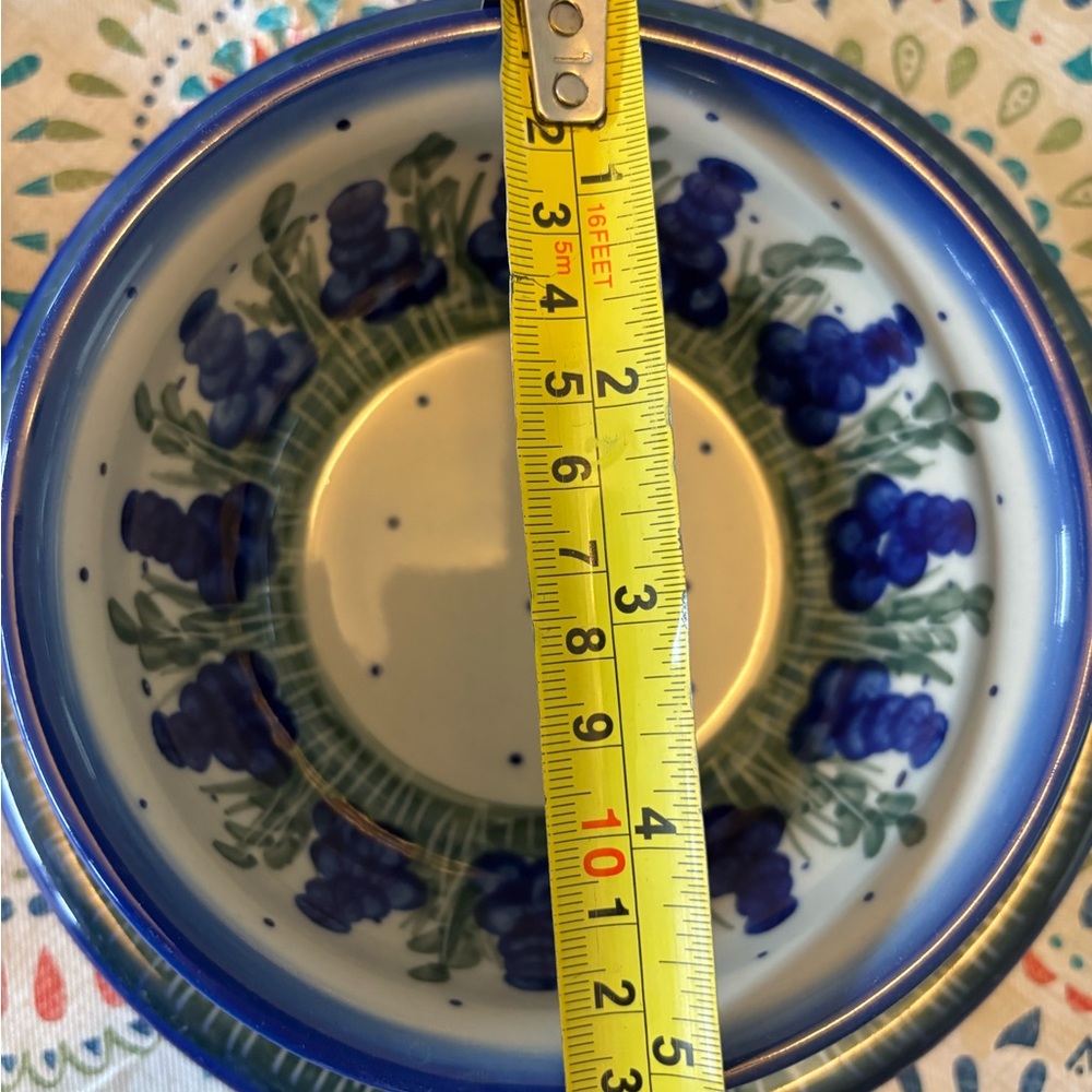 Boleslawiec Polish pottery- set of 2 bowls and 2 salad plates.  Hand made - Picture 5 of 11